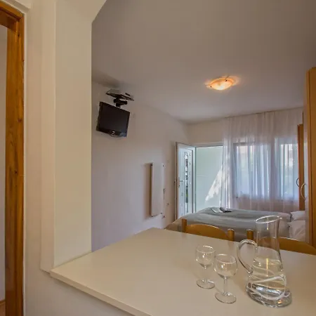 Appartement Sabina - 100m From Sea Crikvenica