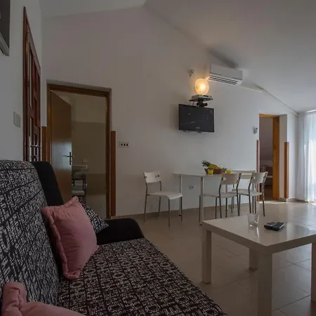 Sabina - 100m From Sea Crikvenica