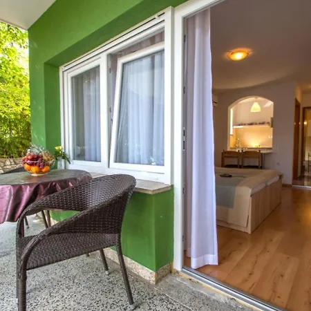 Sabina - 100m From Sea Apartment Crikvenica