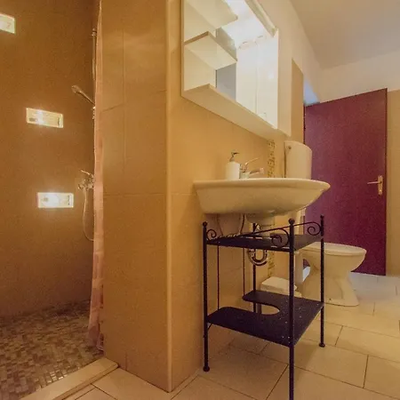 Sabina - 100m From Sea Apartment *