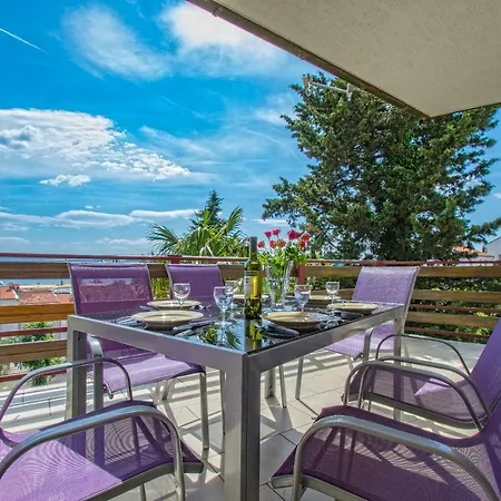 Sabina - 100m From Sea Apartment Crikvenica